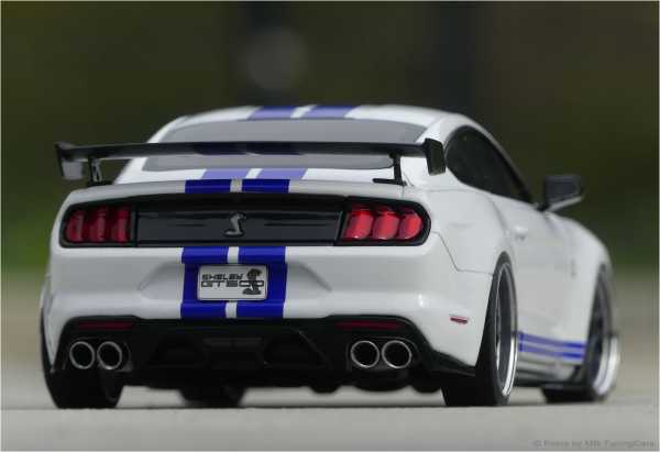 1:18 Ford Shelby GT500 Mustang